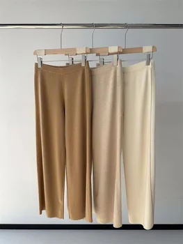 Широкие брюки прямого вязания из кашемира с массивной цепочкой из бисера, средней длины, с широкими штанинами